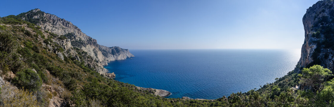 Aussicht über die Atlantis Bucht auf Ibiza