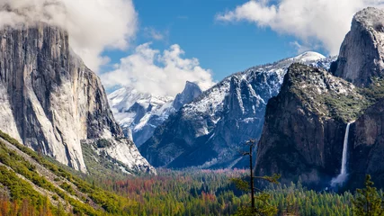 Deurstickers Yosemite National Park Valley from Tunnel View SKY and Waterfall © Nuttapong