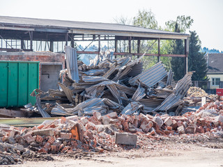 Fototapeta premium Alte Fabrik wird abgerissen