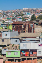 Fototapeta premium Colorful houses on hills in Valparaiso, Chile