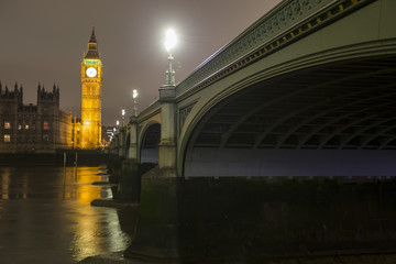 The Houses of Parliament and with Big Ben at night - obrazy, fototapety, plakaty