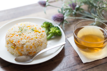 昼食イメージ　ランチ