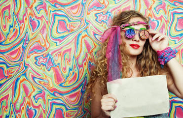 Hippie girl - obrazy, fototapety, plakaty