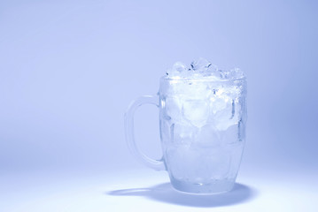 glass full of ice cube