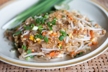 thai noodle food