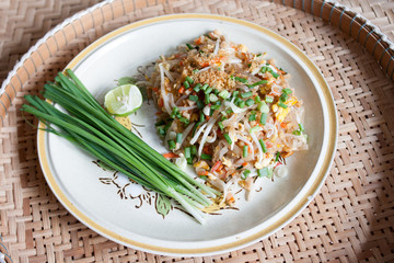 thai noodle food