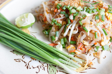 thai noodle food