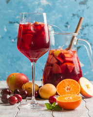 Refreshing sangria or punch with fruit