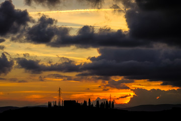 Tramonto nella campagna senese