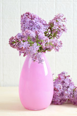 Flieder in der Vase