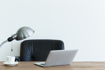 ビジネスデスク