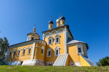 Церковь Николы Набережного на берегу реки Оки в городе Муром. Россия.