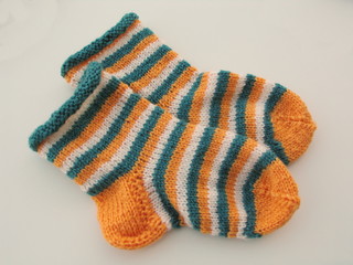 Handgestrickte Kindersocken