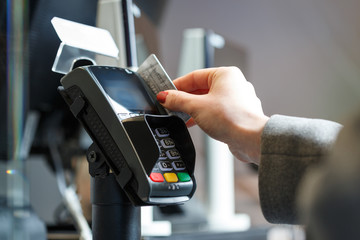 Payment with a card terminal - 150047763