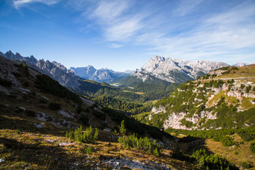 Fototapeta na wymiar Valley and mountain views and scenery in the Italian Dolomites around Tre Cime di Lavaredo, italy.