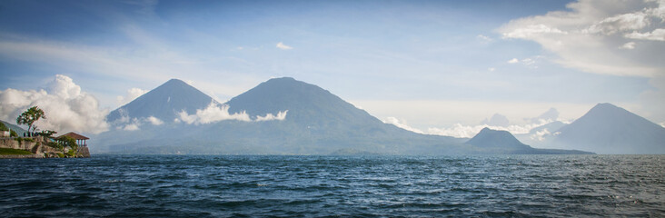 Fototapeta na wymiar Panoramic view of lake in Guatemala