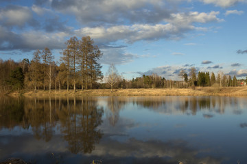 Fototapeta premium View of the river in the Moscow region at sunset