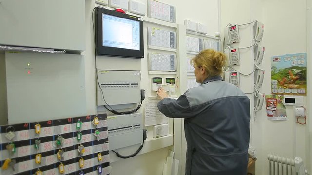 a female operator puts control of the premises
