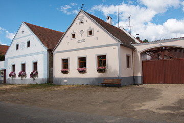Das historische Dorf Holasovice © kstipek
