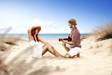 Fototapeta na wymiar lovers on beach 
