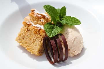 Mandelkuchen Dessert