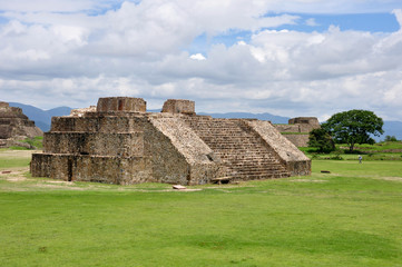 Fototapeta na wymiar Mexico - Oaxaca Site of Monte Alban