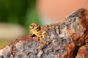 Gold on quartz.