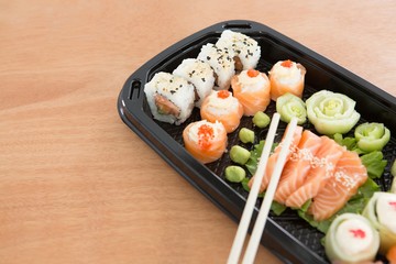 Sushi rolls with salmon 