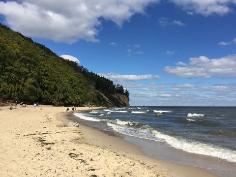 Widok na Klif Orłowski z plaży. Gdynia Redłowo.