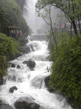 otavalo peguche
