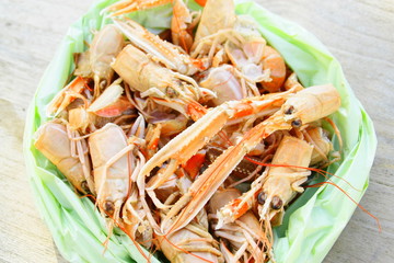 déchets de langoustines,têtes et pattes