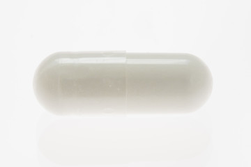 白いカプセルの薬