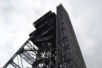 Katowice, szyb kopalnii widziany z dołu