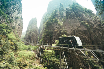 Straßenbahn auf dem Weg zum Gipfel des Berges Huangshan, Anhui, China