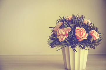 Obraz premium vintage flower in flower pot process in vintage tone