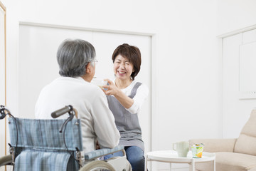 在宅介護　、食事介助