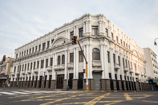 Teatro Popular Melico Salazar