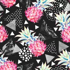 Poster Aquarel ananas en getextureerde driehoeken naadloze patroon. © Tanya Syrytsyna