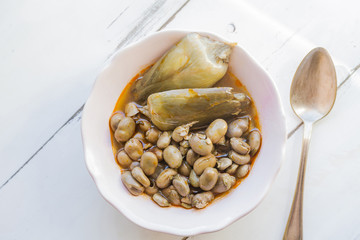 Artichoke and fava beans bowl