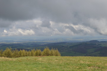 Wolken über Tälern