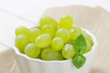 bowl of white grapes