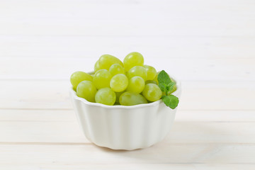 bowl of white grapes