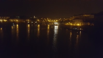Fototapeta na wymiar Prag bei Nacht