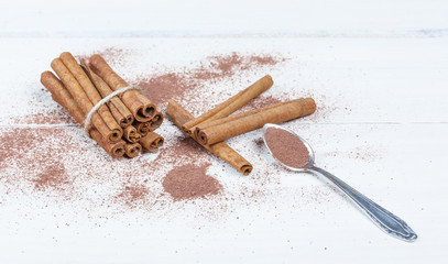 Cinnamon sticks and cocoa powder