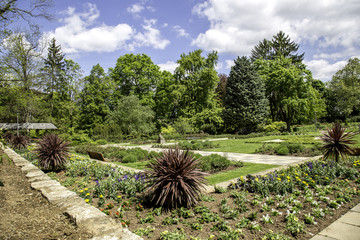Mainzer Volkspark an einem sonnigen Frühlingstag