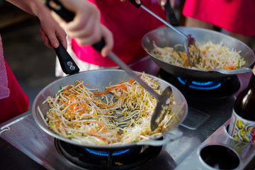 Cooking spring rolls filling