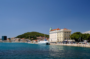 Fototapeta premium Stadthafen, Riva, UNESCO Weltkulturerbe, Split, Mitteldalmatien, Kroatien