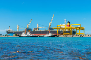 port loading job by crane Trade Port Shipping