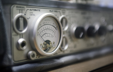 Keys and toggle keys on a radio