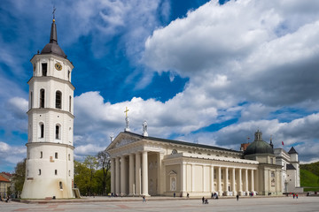 Fototapeta na wymiar Cathedral square in Vilnius, Lithuania.